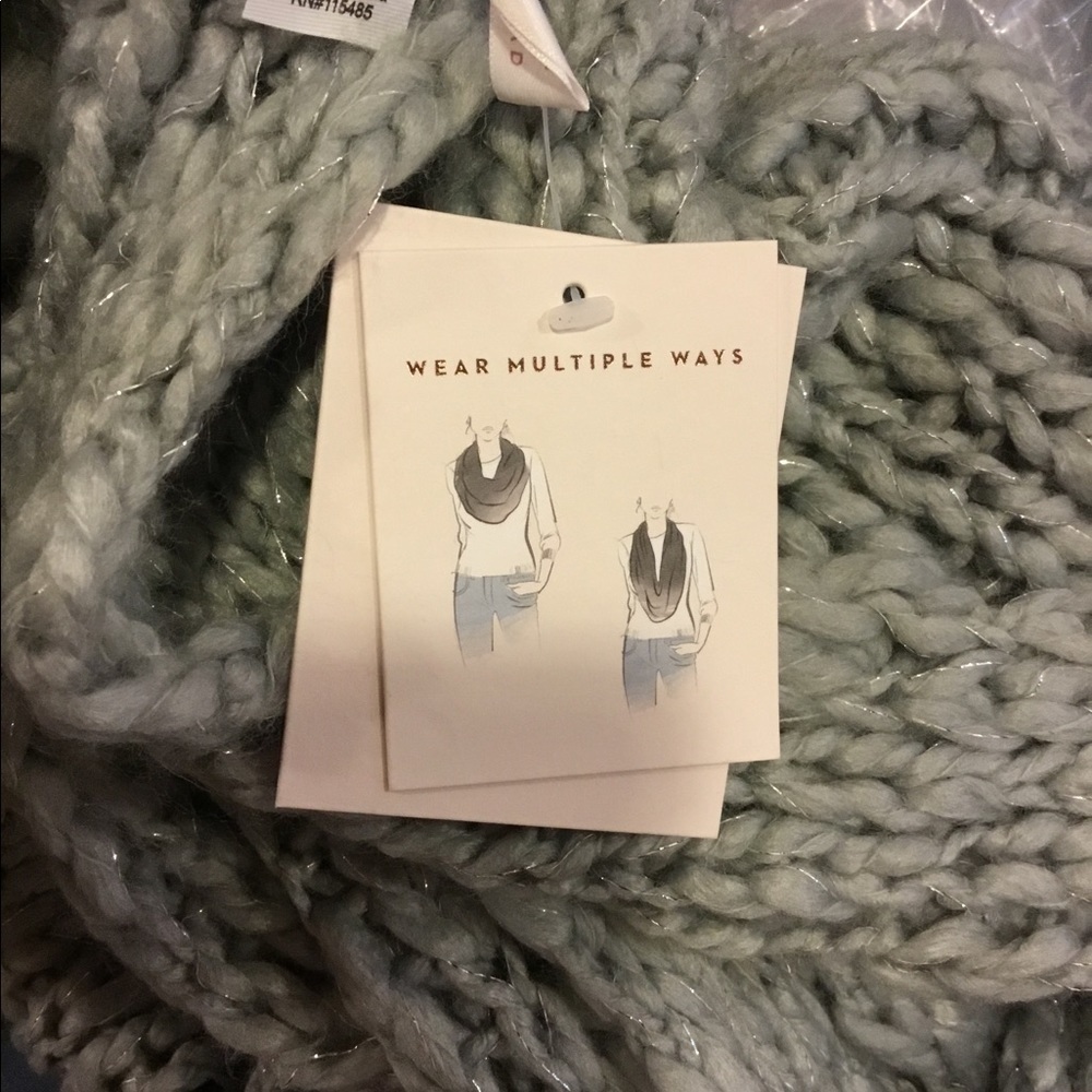 Lauren Conrad infinity scarf gray with silver - Picture 6 of 8